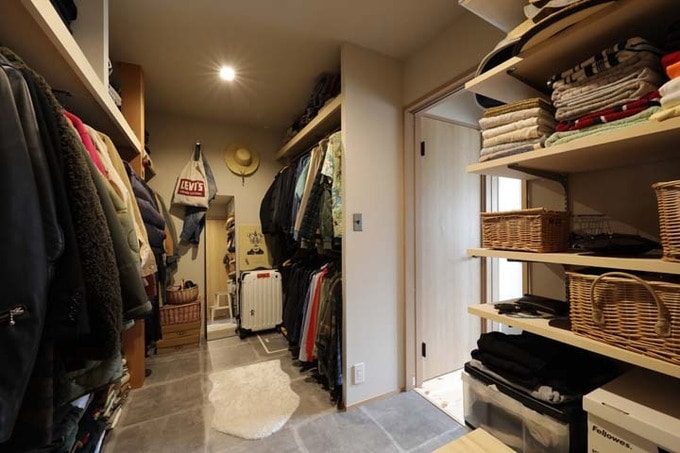 大容量のウォークインクローゼット