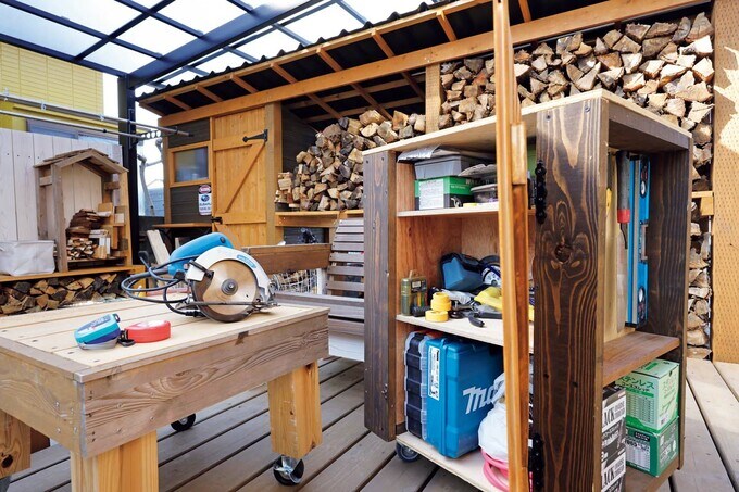 DIYの工房でもあるテラス