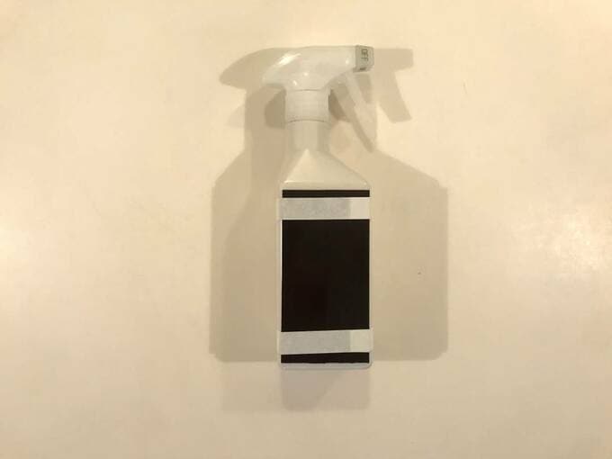 スプレーボトルに入った洗剤