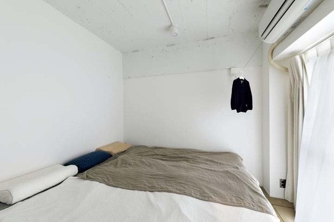 ベランダに面した寝室