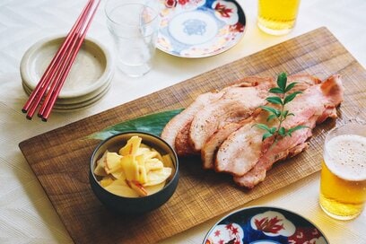 年始のごちそう「自家製ベーコン」。オーブンまかせで、うま味がたまらない