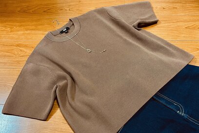 40代、ユニクロで「マスト買いの服」2つ。低身長・二の腕の悩みをカバーできる