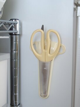 キッチンでの家事がラクに。ハサミとカッターの置き場所のコツ
