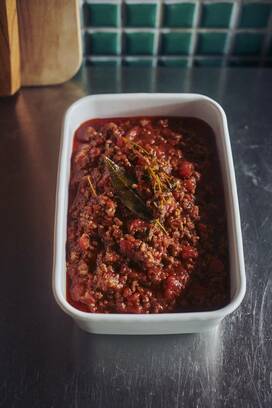 志麻さんもキロ単位でストック。ミートソースづくりのコツと活用法