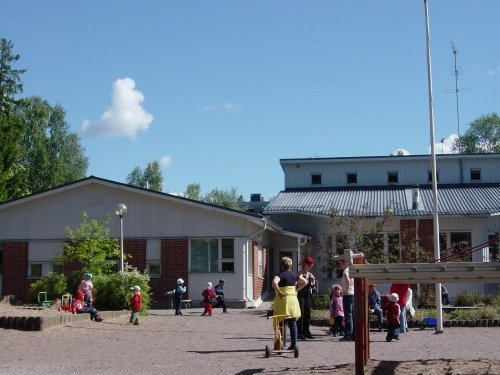 フィンランドの保育園はほったらかし