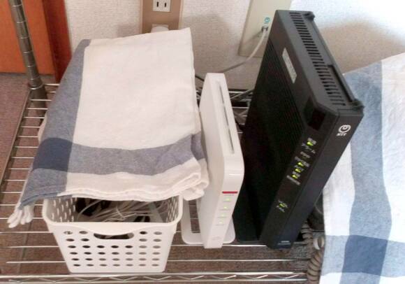 LANケーブル隠す