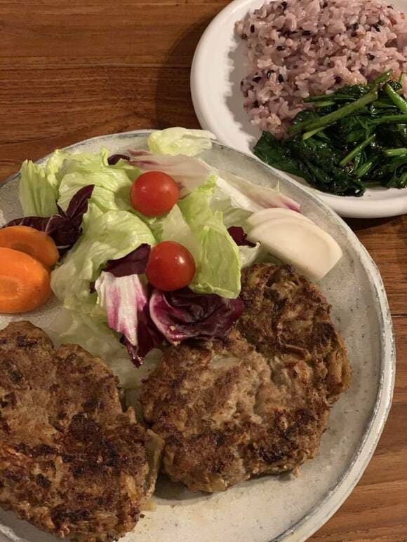 ハンバーグと野菜