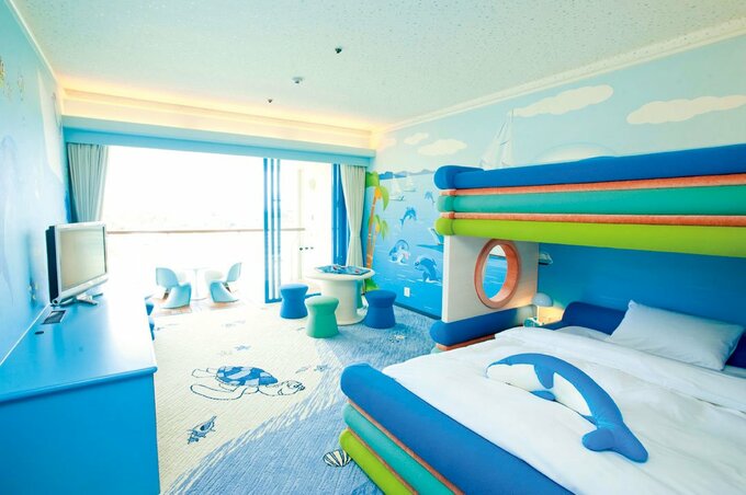 イルカのいるベッド