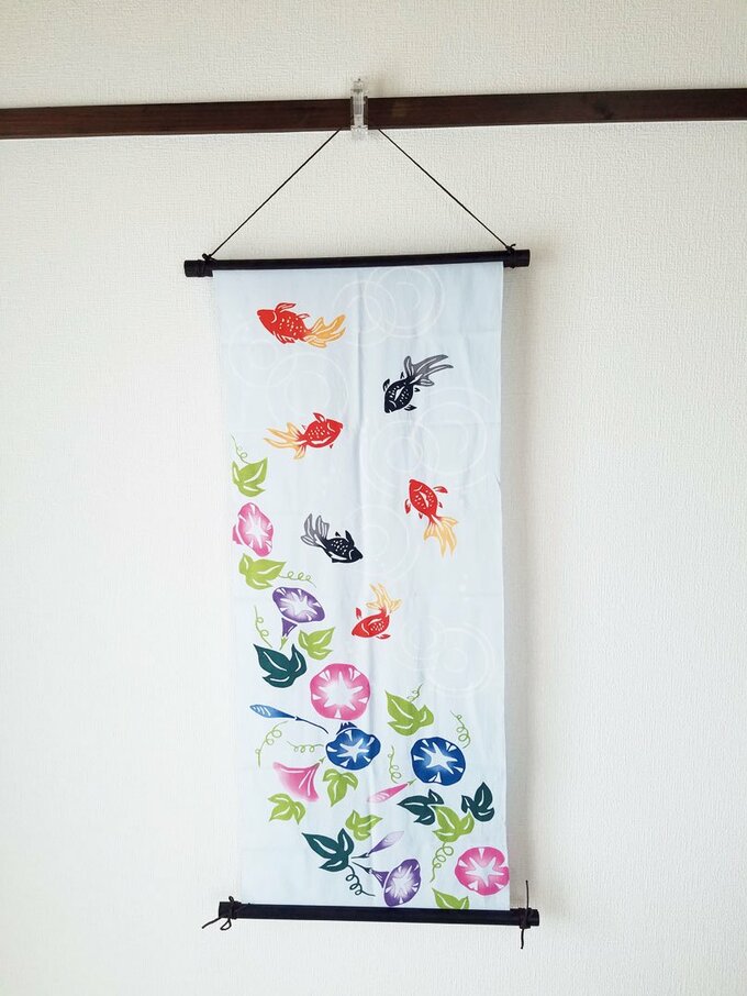 手ぬぐいを飾っている様子