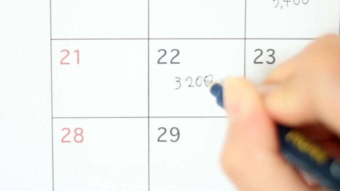 カレンダーに「3200」と書く