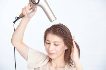 ツヤ髪になるドライヤーの選び方。押さえるべき意外なポイントとは