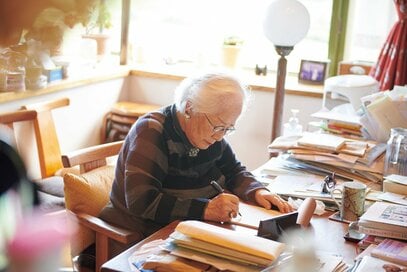 80代ひとり暮らしで「年齢とともに変化した」こと。歩行器を自在にあやつり、ポジティブに生きる