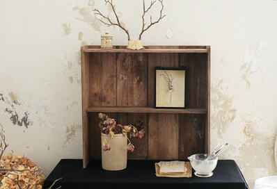 古道具風の木製ラックをDIY。リアルな「古材風ペイント」に挑戦！
