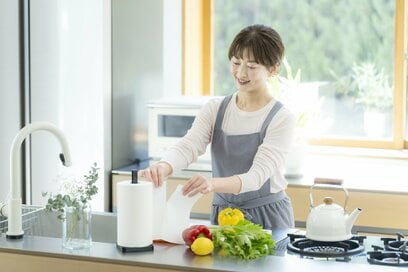 「3倍長持ち」トイレットロール＆キッチンタオルで暮らしが変わる。買い物や収納の悩みスッキリ！