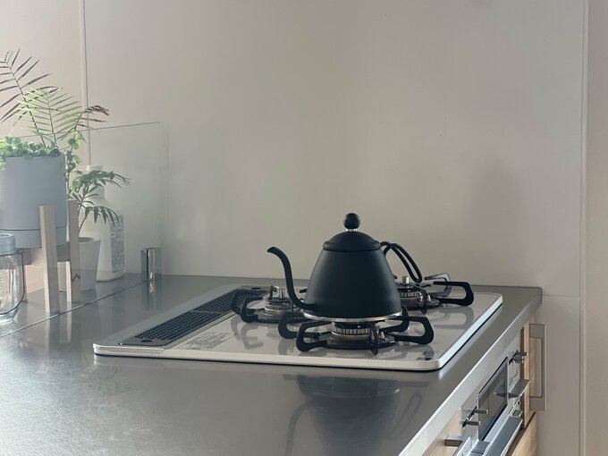 コンロに出しっぱなしのケトル