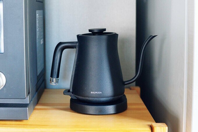 「バルミューダ」の電気ケトル