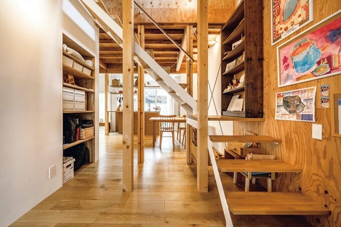 ワークスペースからキッチンを見たところ