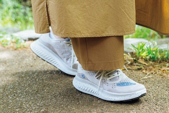 キーンのスニーカー