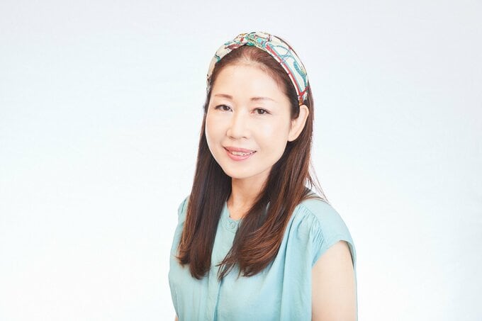 大人のカチューシャヘア