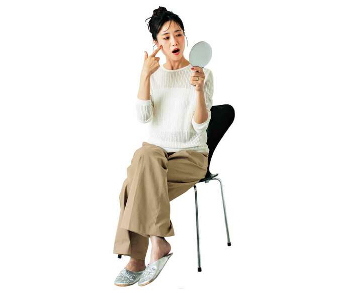 お肌を気にする女性