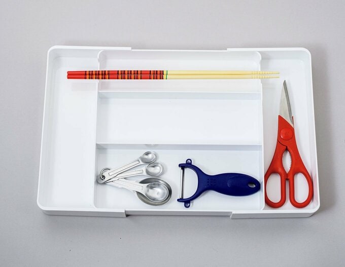 縦横伸縮整理トレー