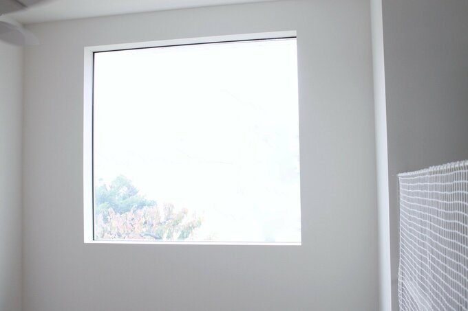 悪目立ちしない窓