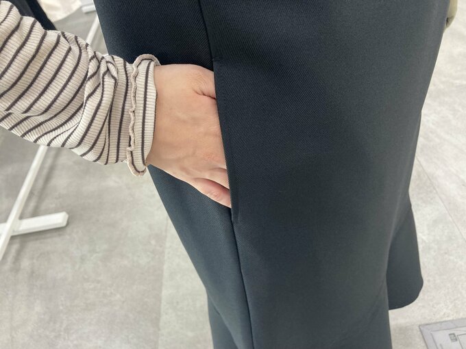 GUマーメイドジャンパードレスのポケット