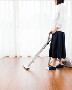 掃除機をかける