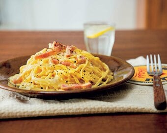 完璧食感のカルボナーラ。山本ゆりさんの電子レンジレシピ