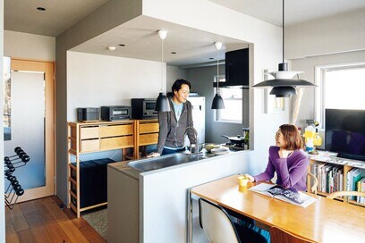 建築家自邸のキッチン：あえて特別なことはしない、シンプルで使いやすく