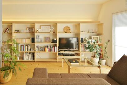 全長約9メートル！多用途に使える収納で56平米でも広々と