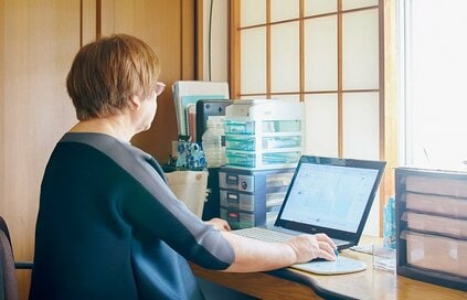 70代、団地暮らしの「ものをため込まない工夫」。便利なものはどんどん取り入れる