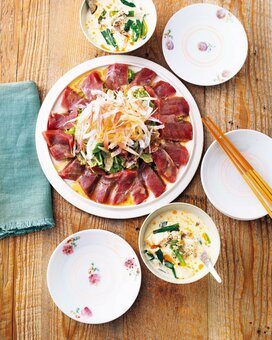 新タマネギとマグロがおいしい「糖質オフ」献立。見た目も豪華・2品でしっかり満足