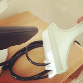 100均で簡単大掃除！塗装用ハケや隙間用モップで部屋のすみっこが超キレイに