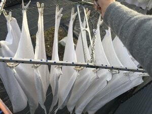 洗濯物を取り込むときにはたく