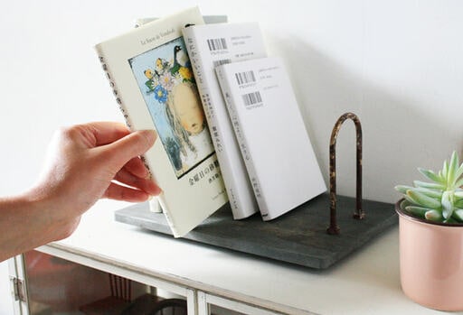 ブックスタンド