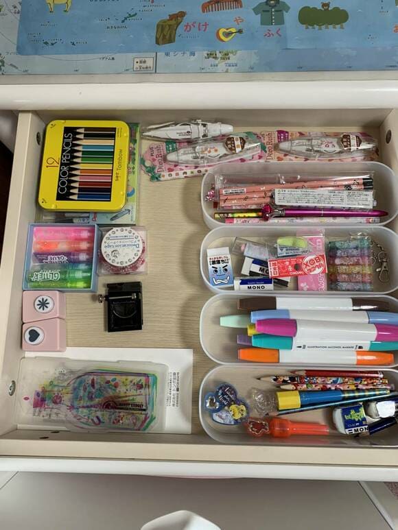 引き出しに文房具