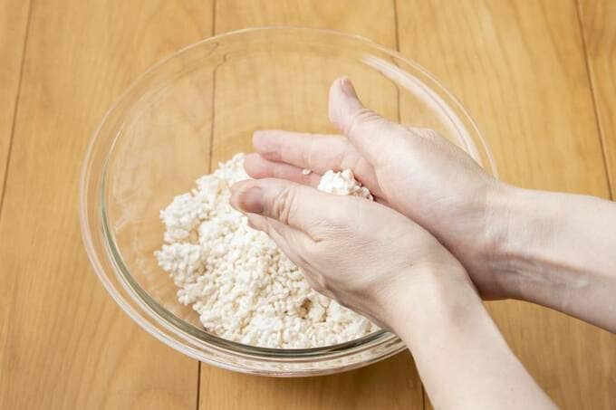 ボウルに米こうじ