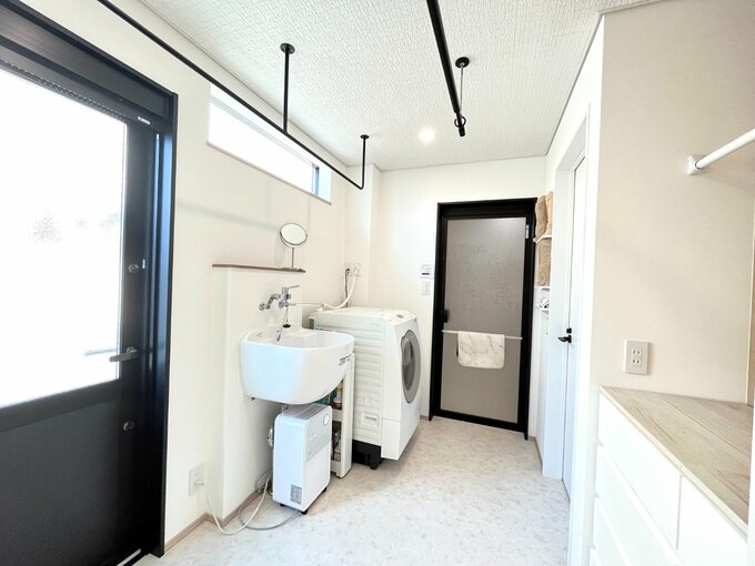 ランドリールームと脱衣所全体