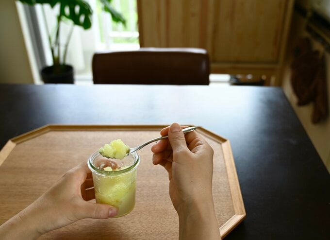 手作りレモンシロップを凍らせたシャーベット