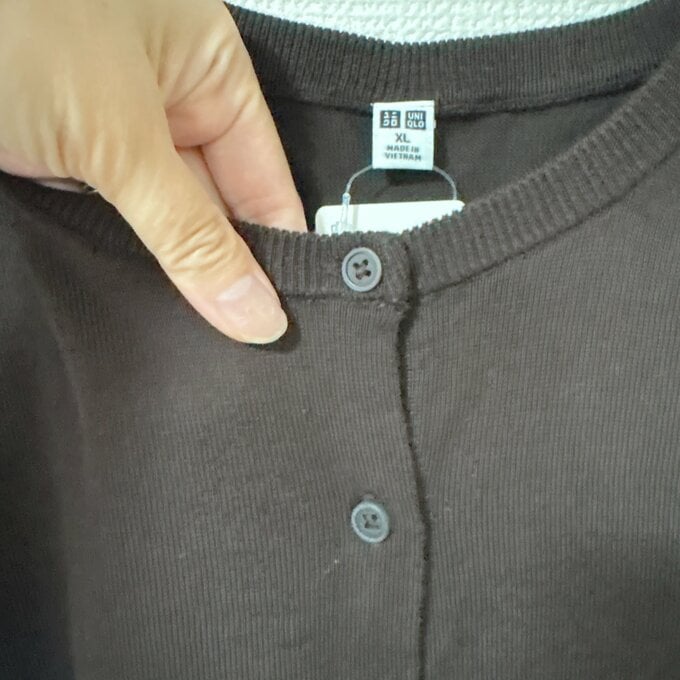 ユニクロ　UVカットクルーネックカーディガン