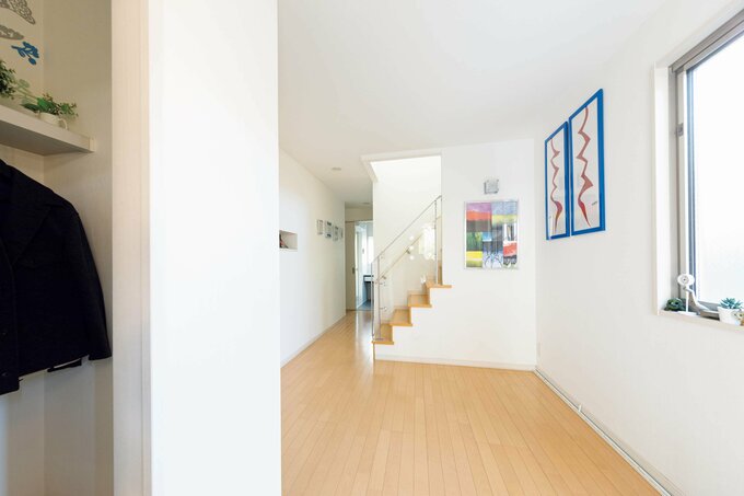 広々とした玄関ホール