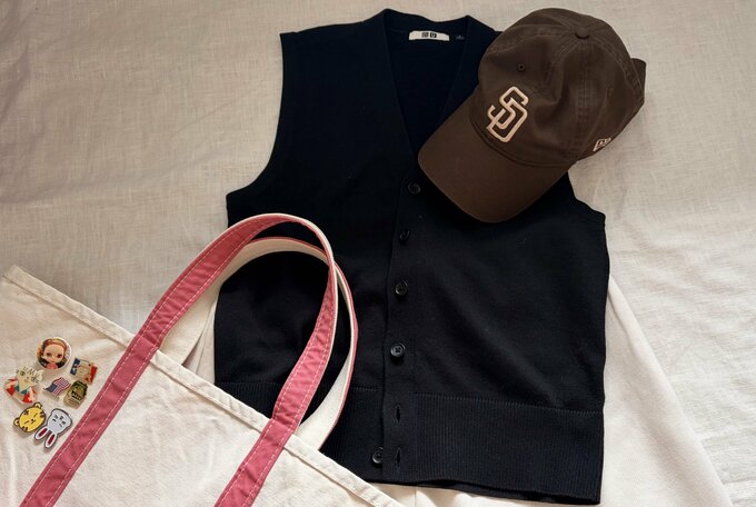 ユニクロU「ウォッシャブルボタンダウンニットベスト」