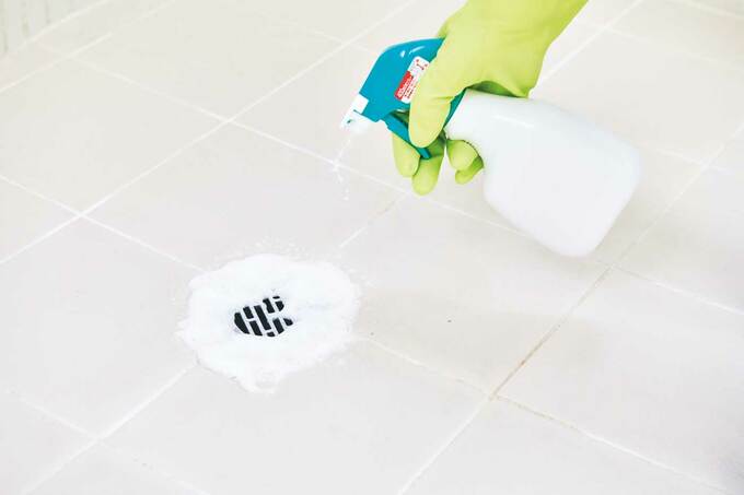 浴室の排水口掃除