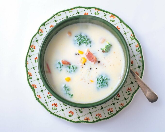 ベーコンとブロッコリーのミルクスープ