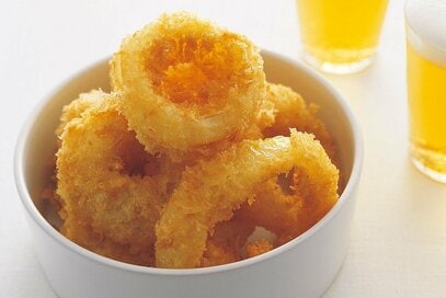 サクサク食感がたまらない「オニオンリングフライ」。タマネギの甘味がぎゅっと凝縮／大庭英子さんの旬おかず