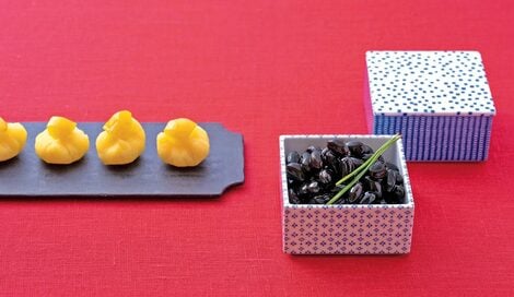 手づくりだからほっとする甘さ！おせちに欠かせない栗きんとんと黒豆