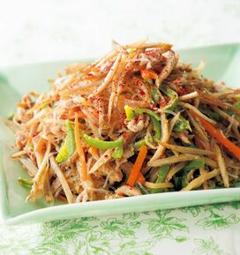 電子レンジでつくれるチャプチェ。ゴボウで食物繊維たっぷり