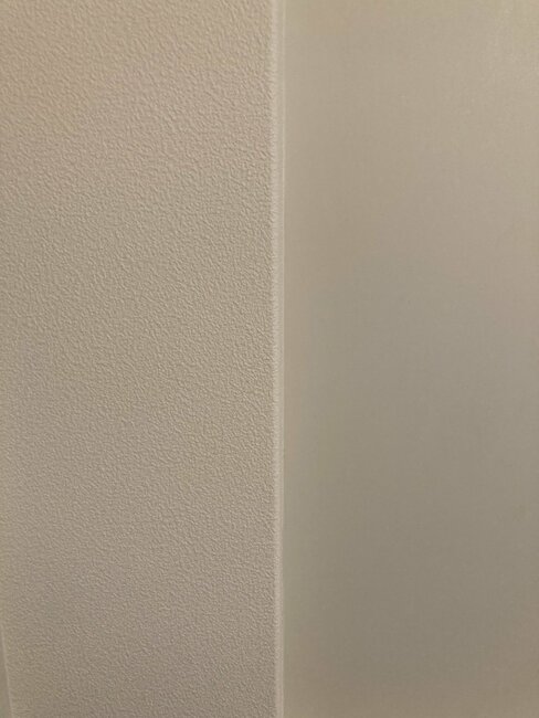 リビングのクロスとマグネットクロスの違い