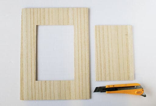 セリアで購入した合板を加工